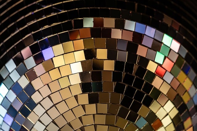 disco, discoball, globe, sphere, sparkle, reflection, mirror, pieces